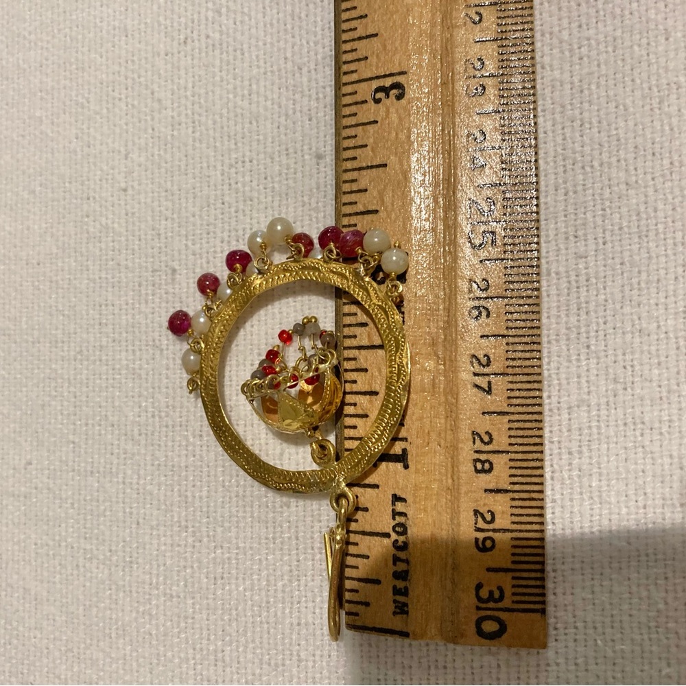 Earrings. Beautiful. Pre Owned. Gold Tone. - Picture 15 of 15